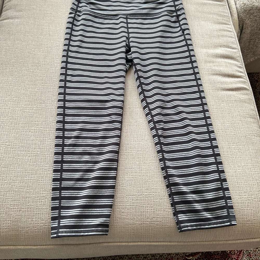 Athleta Black and White Leggings Comfortable Striped Bottoms